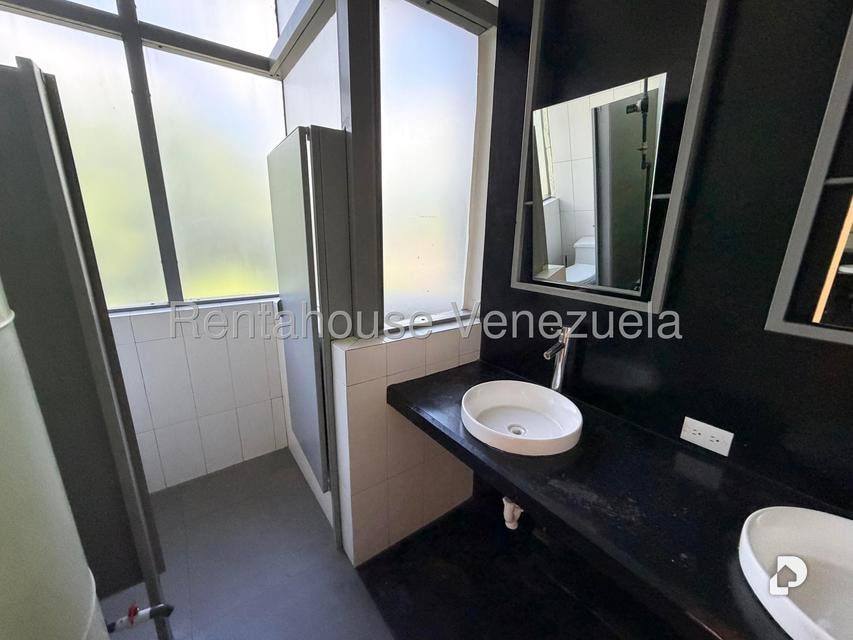 Office in Las Mercedes, Caracas – 10