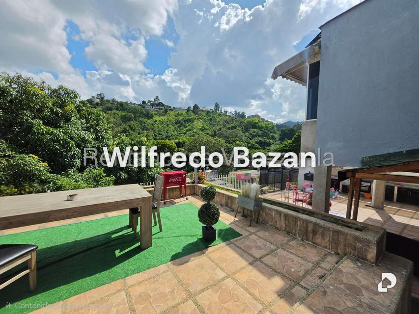 Casa en Santa Clara, Caracas – 13