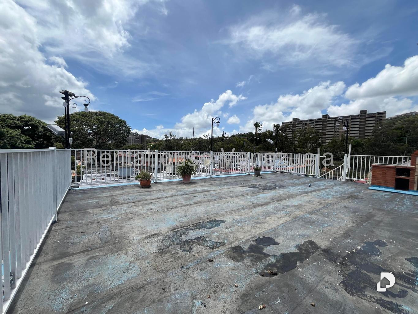 Casa en La California Sur, Caracas – 25