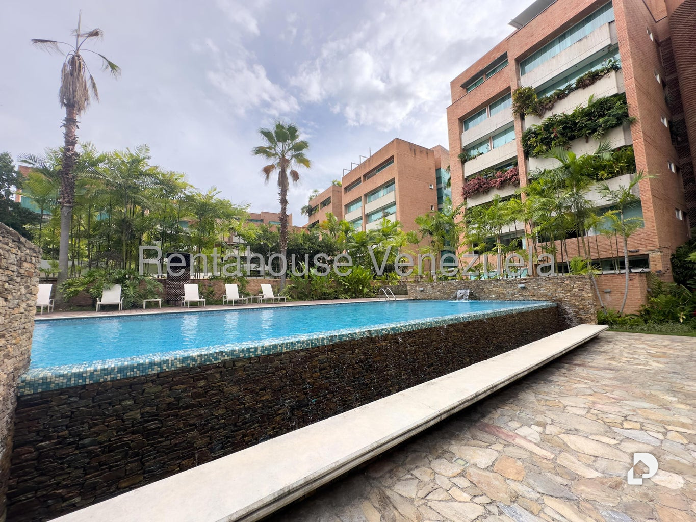 Apartamento en Campo Alegre, Caracas – 28