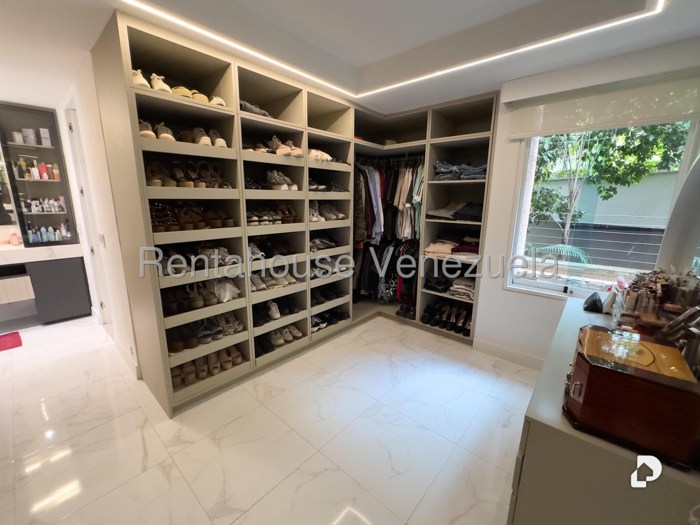 Apartamento en Campo Alegre, Caracas – 21