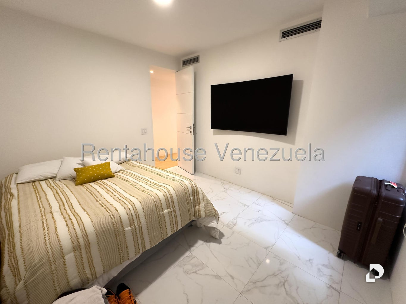 Apartamento en Campo Alegre, Caracas – 24