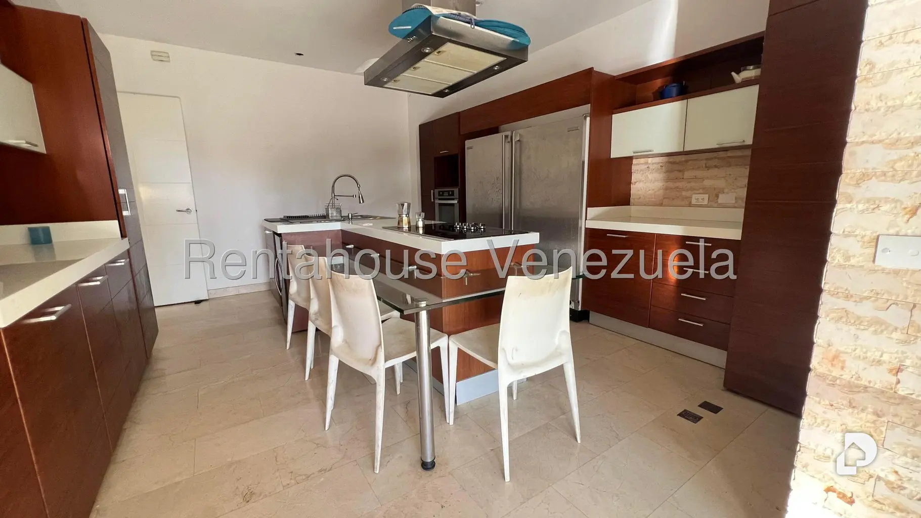 Apartamento en Alto Hatillo, Caracas – 11