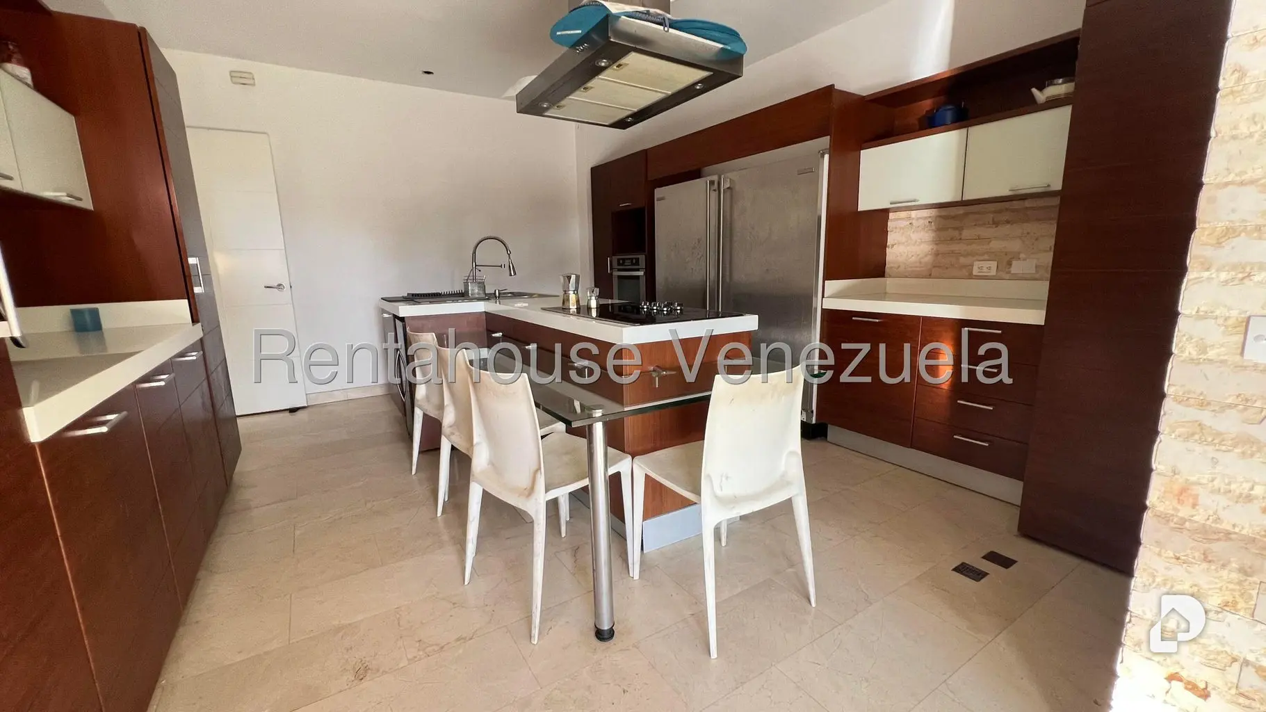Apartamento en Alto Hatillo, Caracas – 12