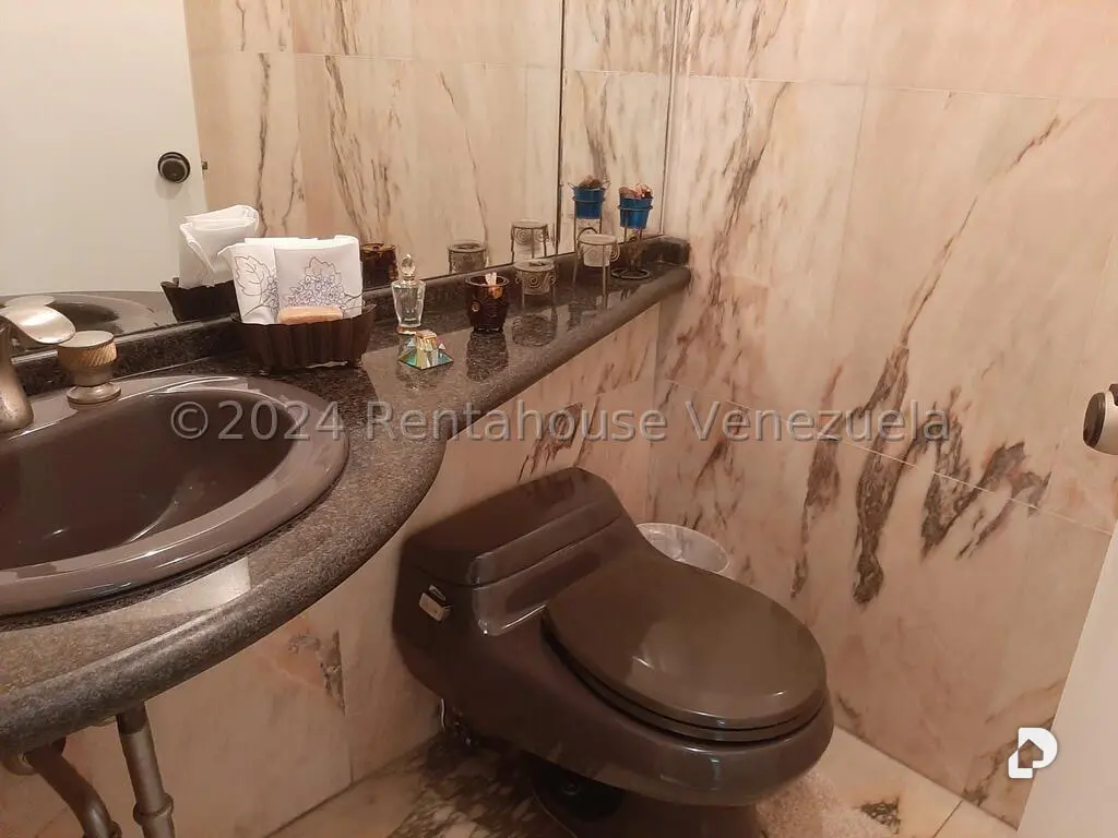 Apartamento en San Bernardino, Caracas – 13
