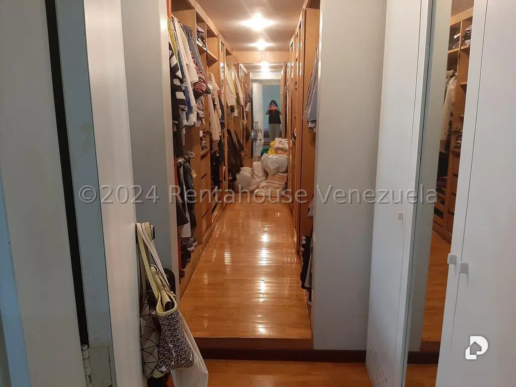 Apartamento en San Bernardino, Caracas – 22