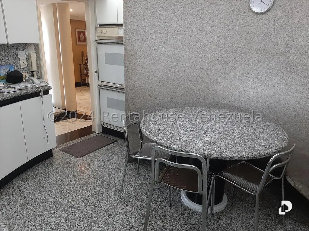 Apartamento en San Bernardino, Caracas – 18