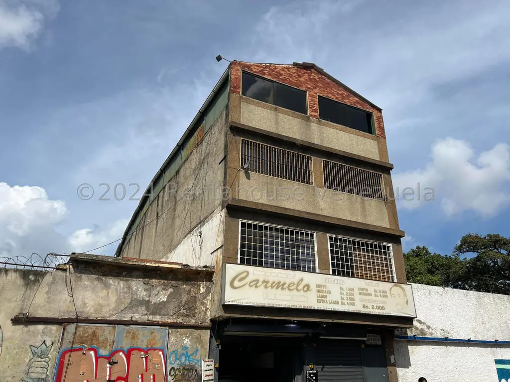 Edificio en Prado de María, Caracas - 1