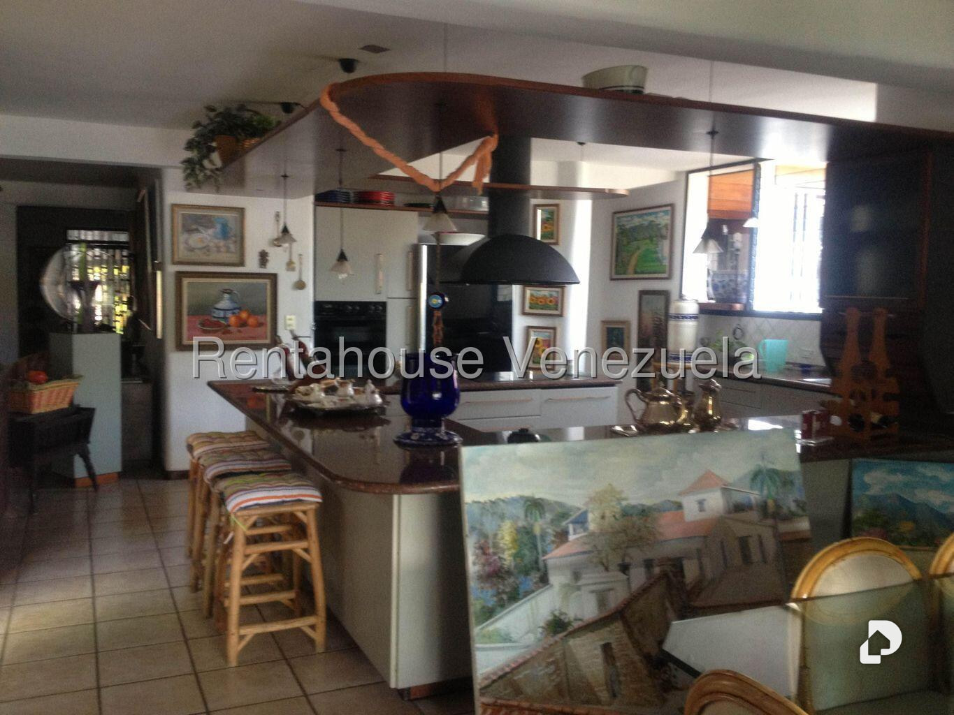 House in Lomas de La Lagunita, Caracas – 28