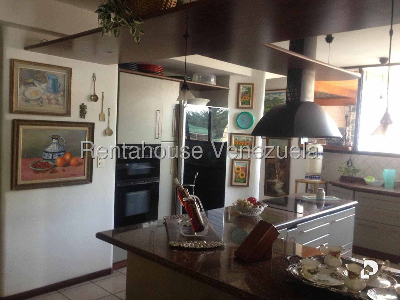 House in Lomas de La Lagunita, Caracas – 29