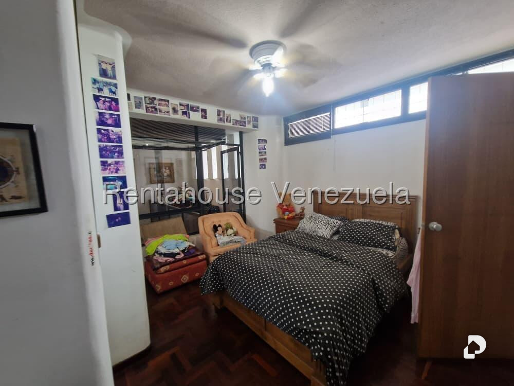 House in Lomas de La Lagunita, Caracas – 22