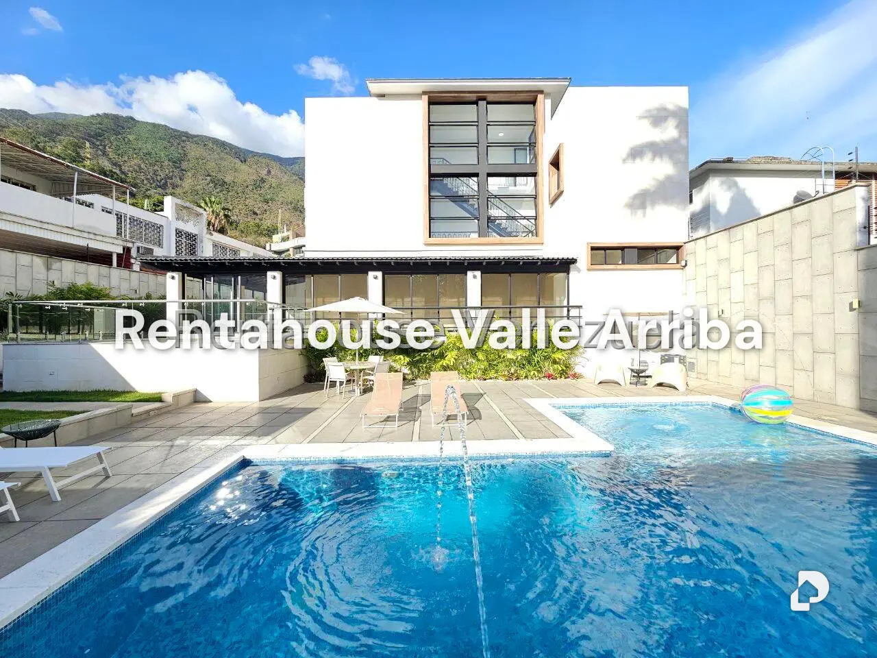 Casa en Altamira, Caracas – 23
