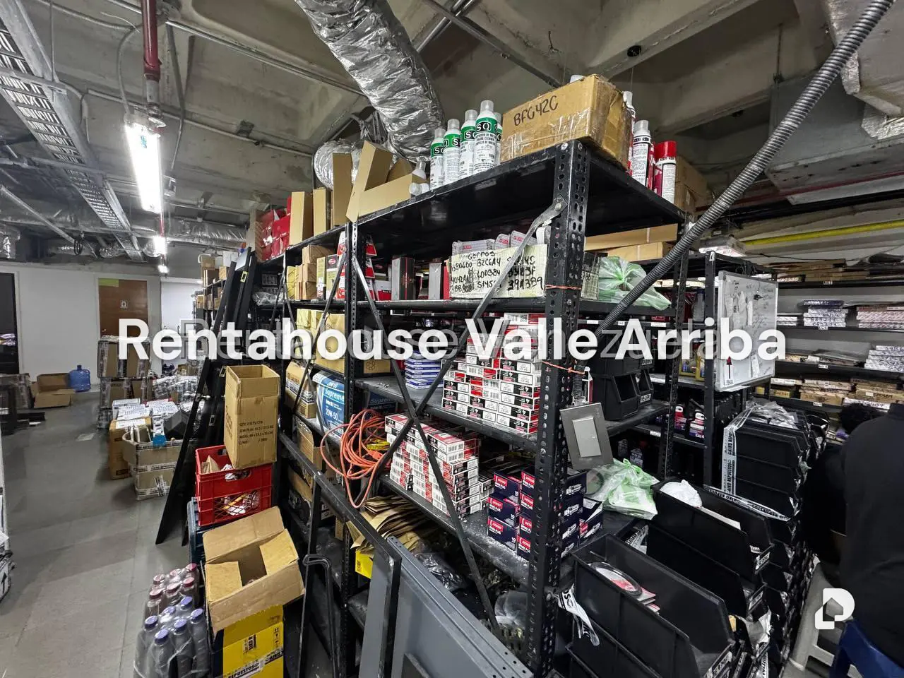 Local comercial en El Bosque, Caracas – 11
