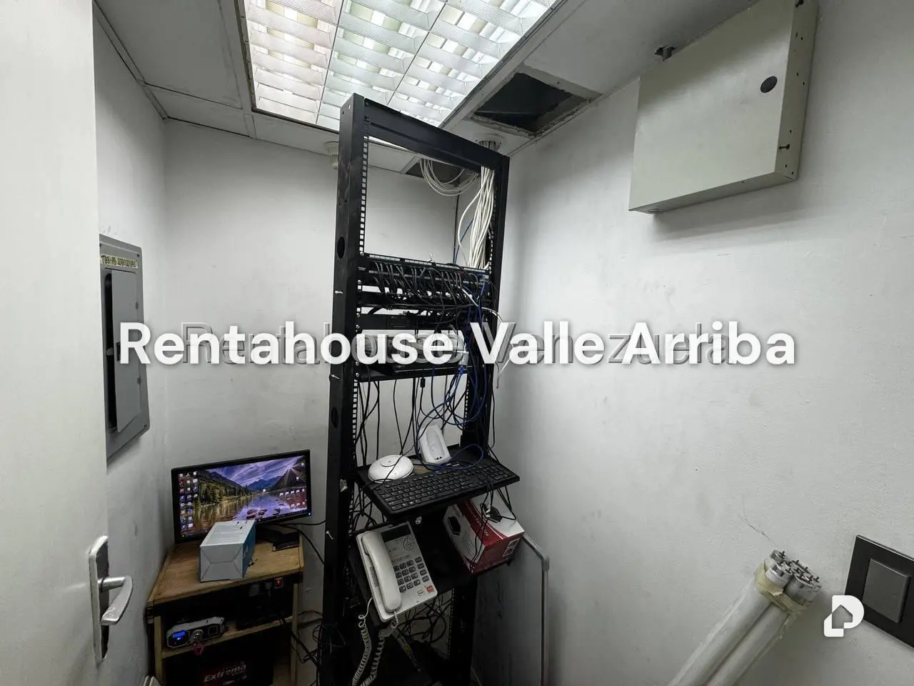 Local comercial en El Bosque, Caracas – 16
