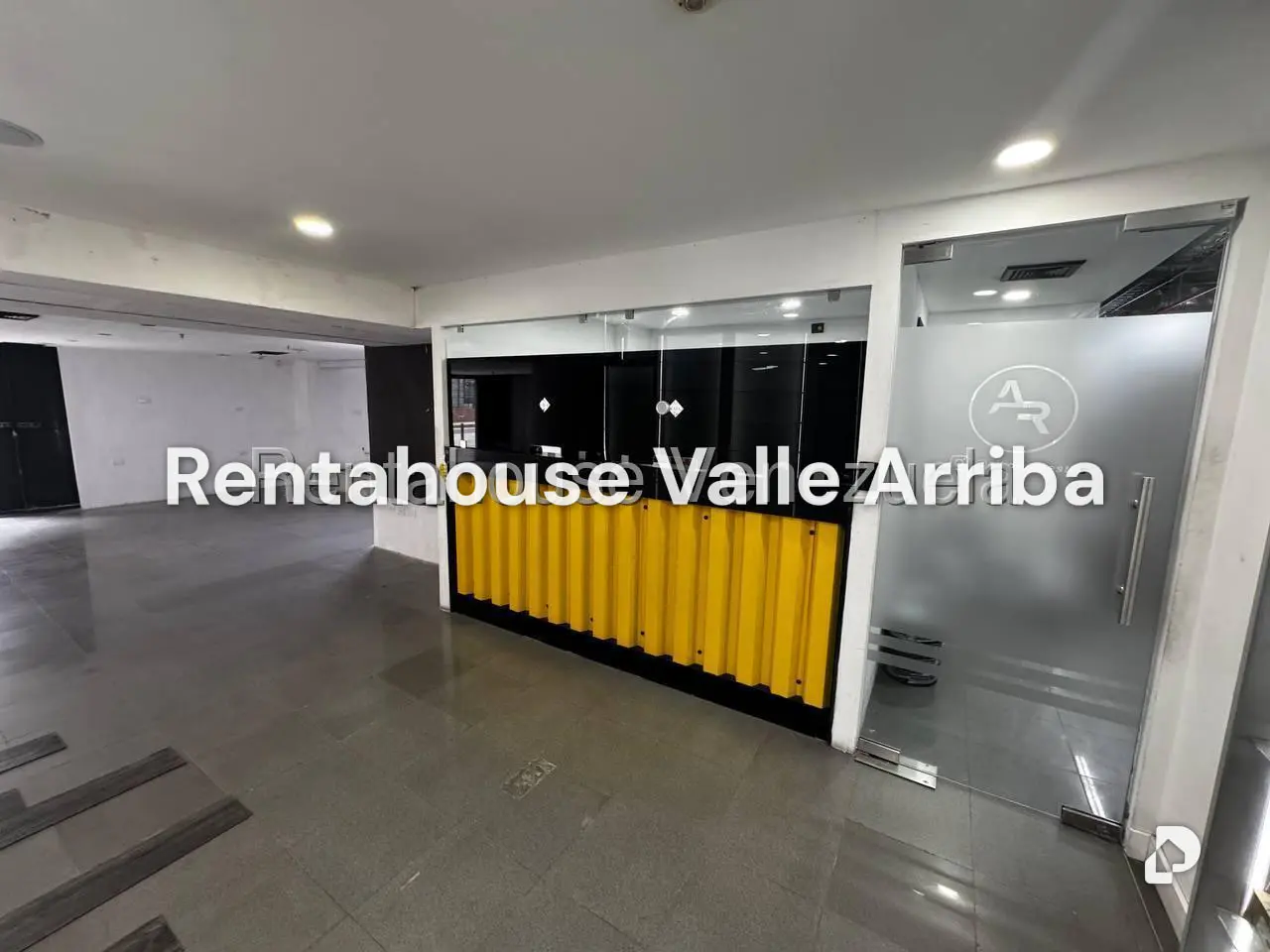 Local comercial en El Bosque, Caracas – 18
