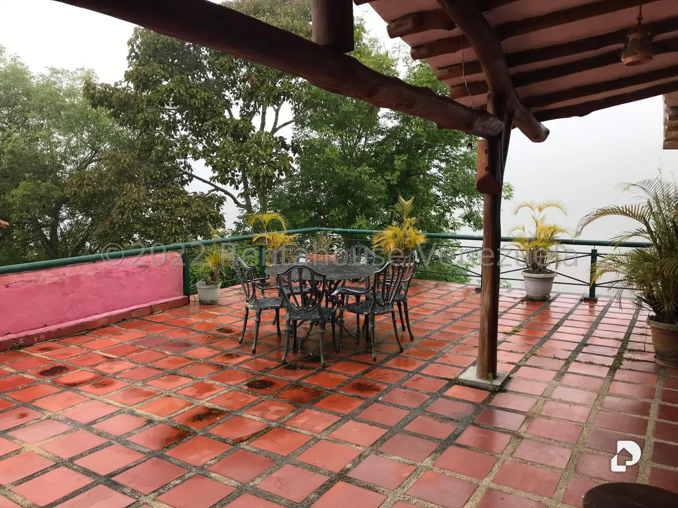 Casa en Oripoto, Caracas – 27