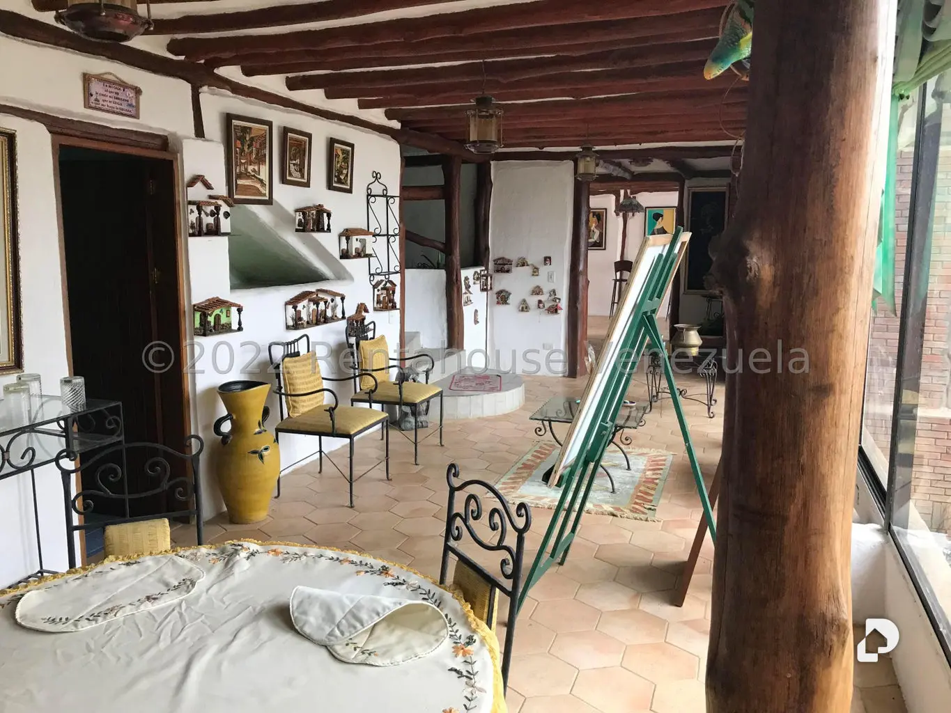Casa en Oripoto, Caracas – 25