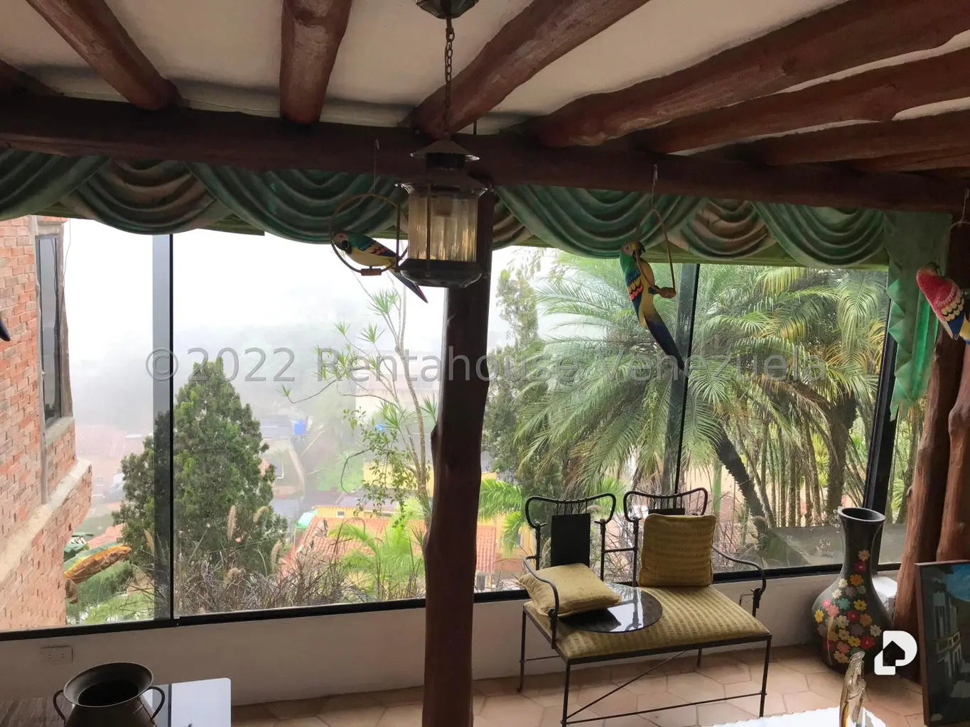 Casa en Oripoto, Caracas – 23