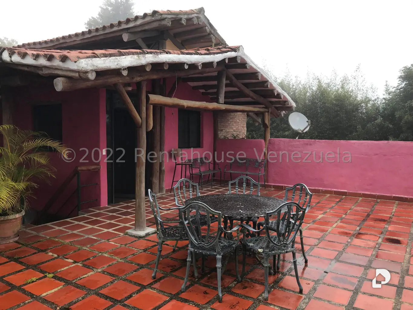 Casa en Oripoto, Caracas – 30