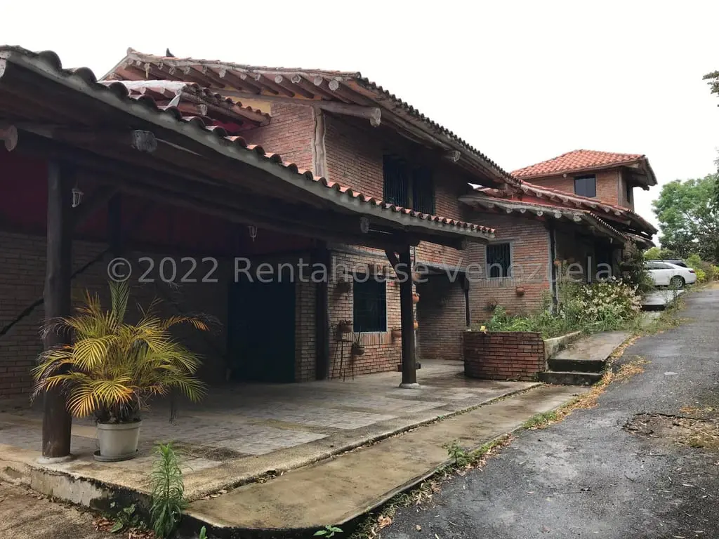 Casa en Oripoto, Caracas - 1