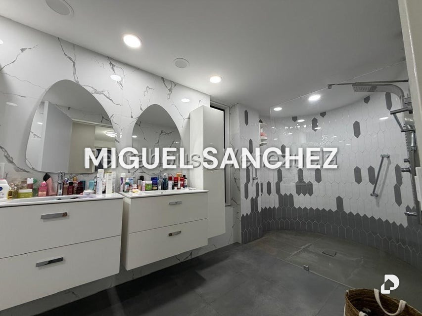 Apartamento en La Castellana, Caracas – 11