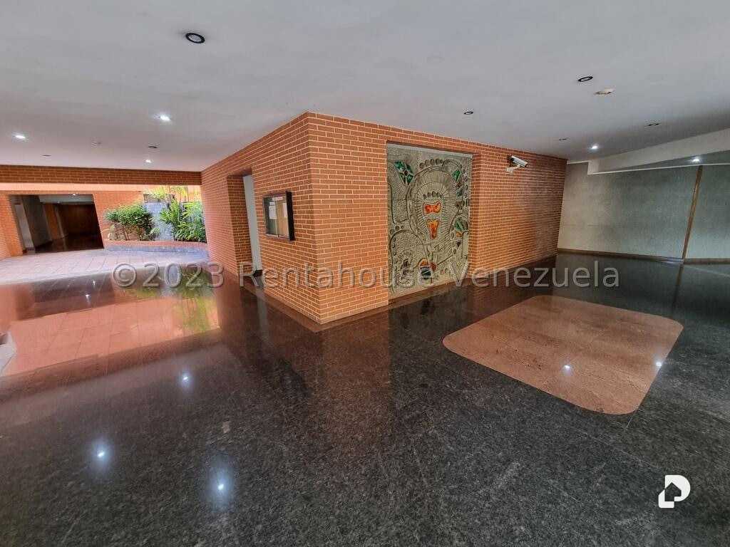 Apartamento en Campo Alegre, Caracas – 24