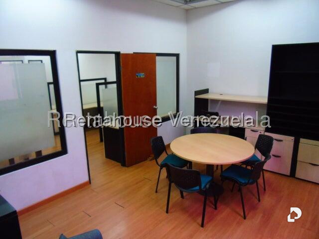 Oficina en Boleíta Norte, Caracas – 21