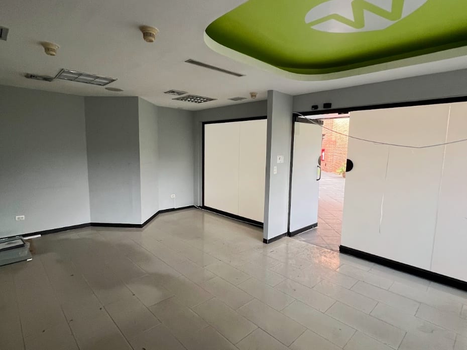Local comercial en La Castellana, Caracas - 1