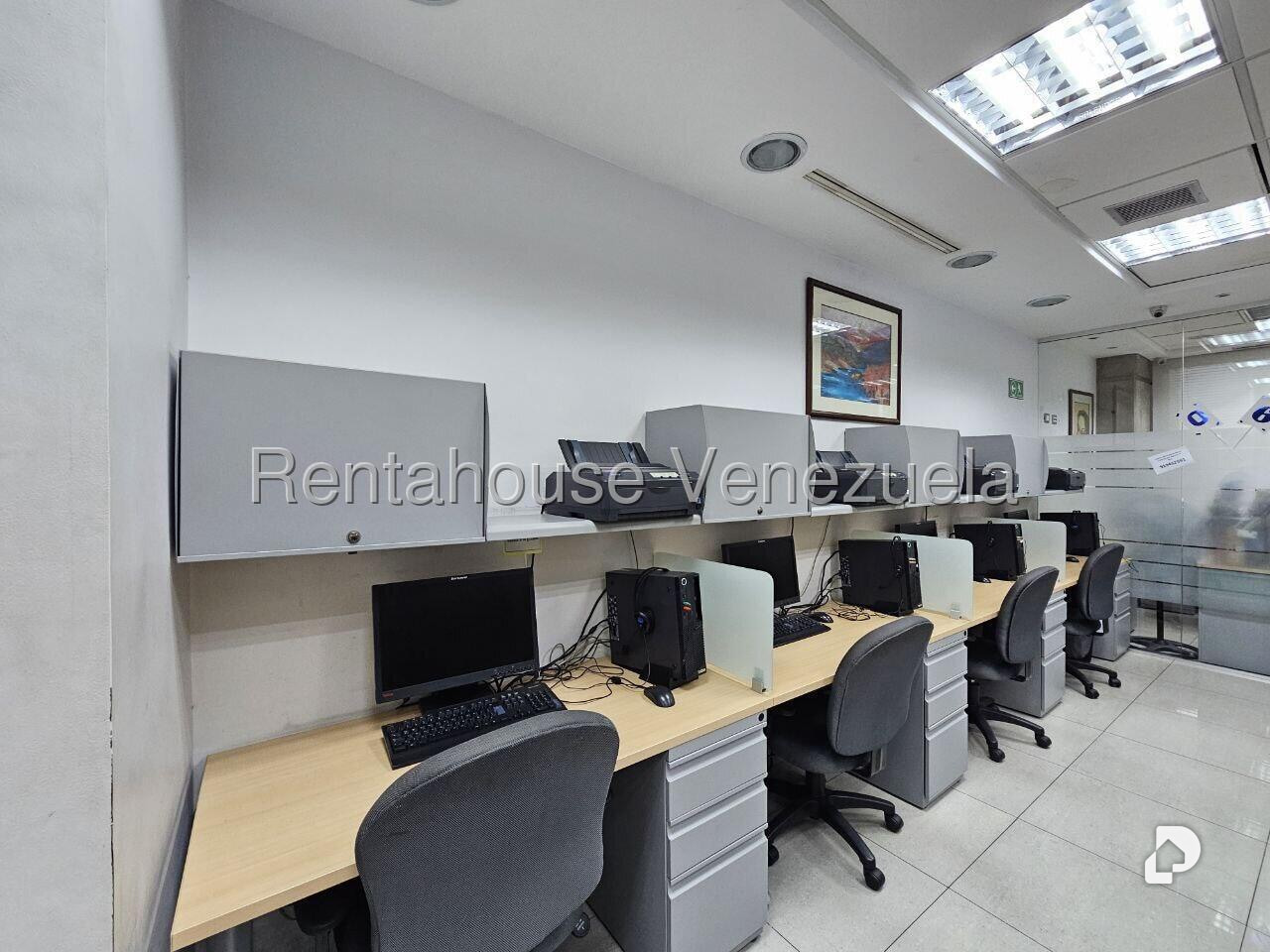 Oficina en Parroquia La Candelaria, Caracas – 25