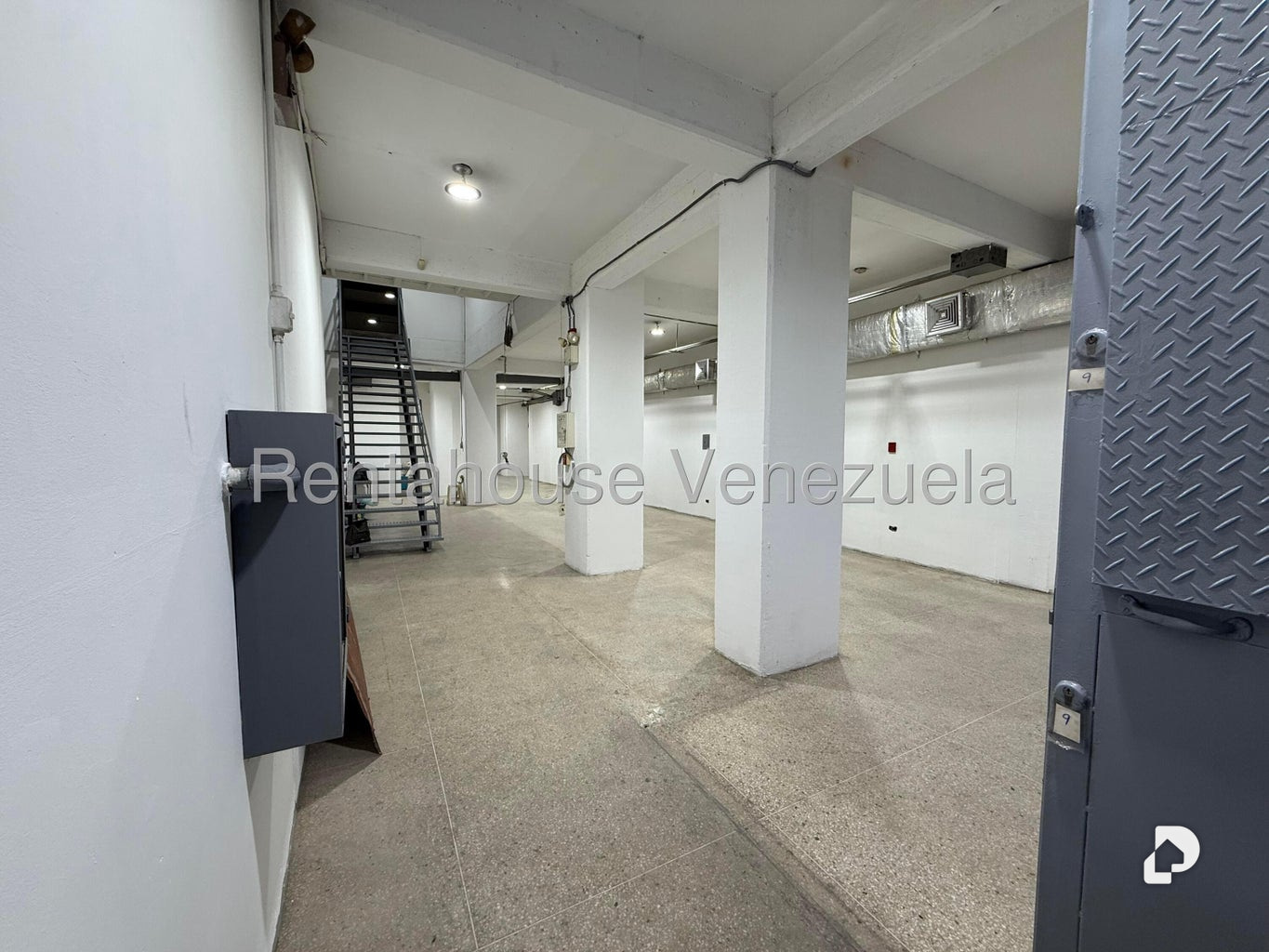Local comercial en Parroquia La Candelaria, Caracas