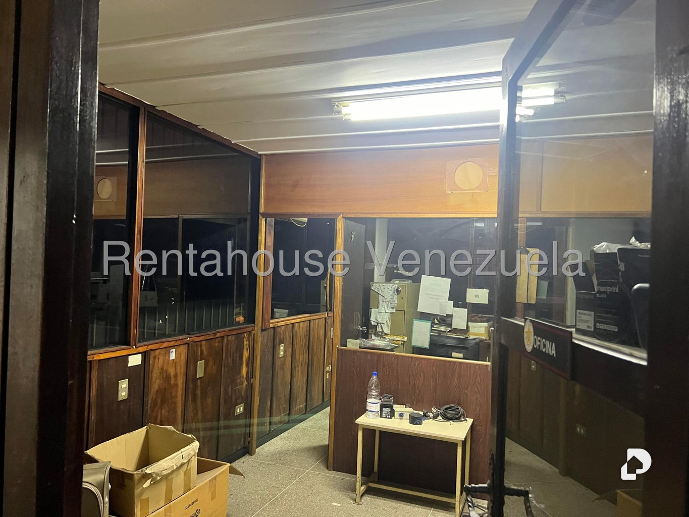 Local comercial en Parroquia La Candelaria, Caracas