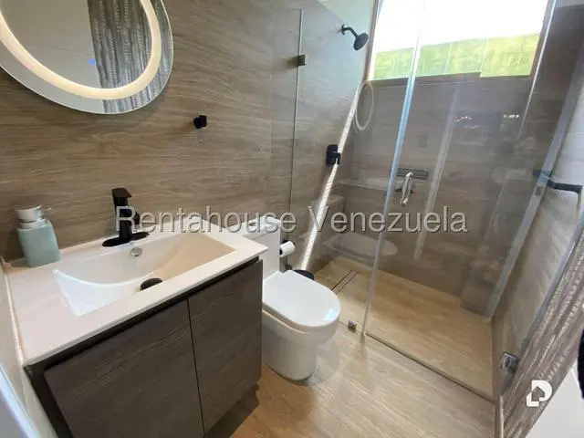 Casa en Colinas de Tamanaco, Caracas – 12