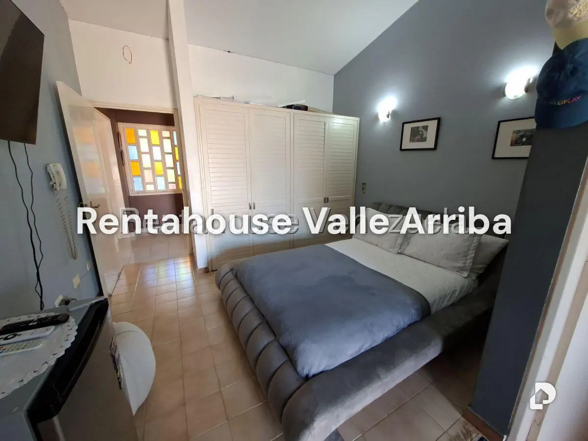 Casa en Cerro Verde, Caracas – 26