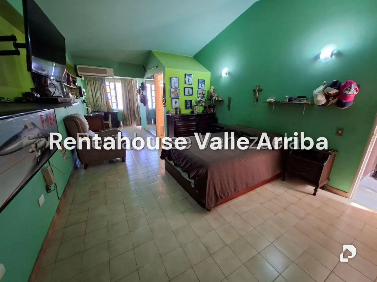 Casa en Cerro Verde, Caracas – 28
