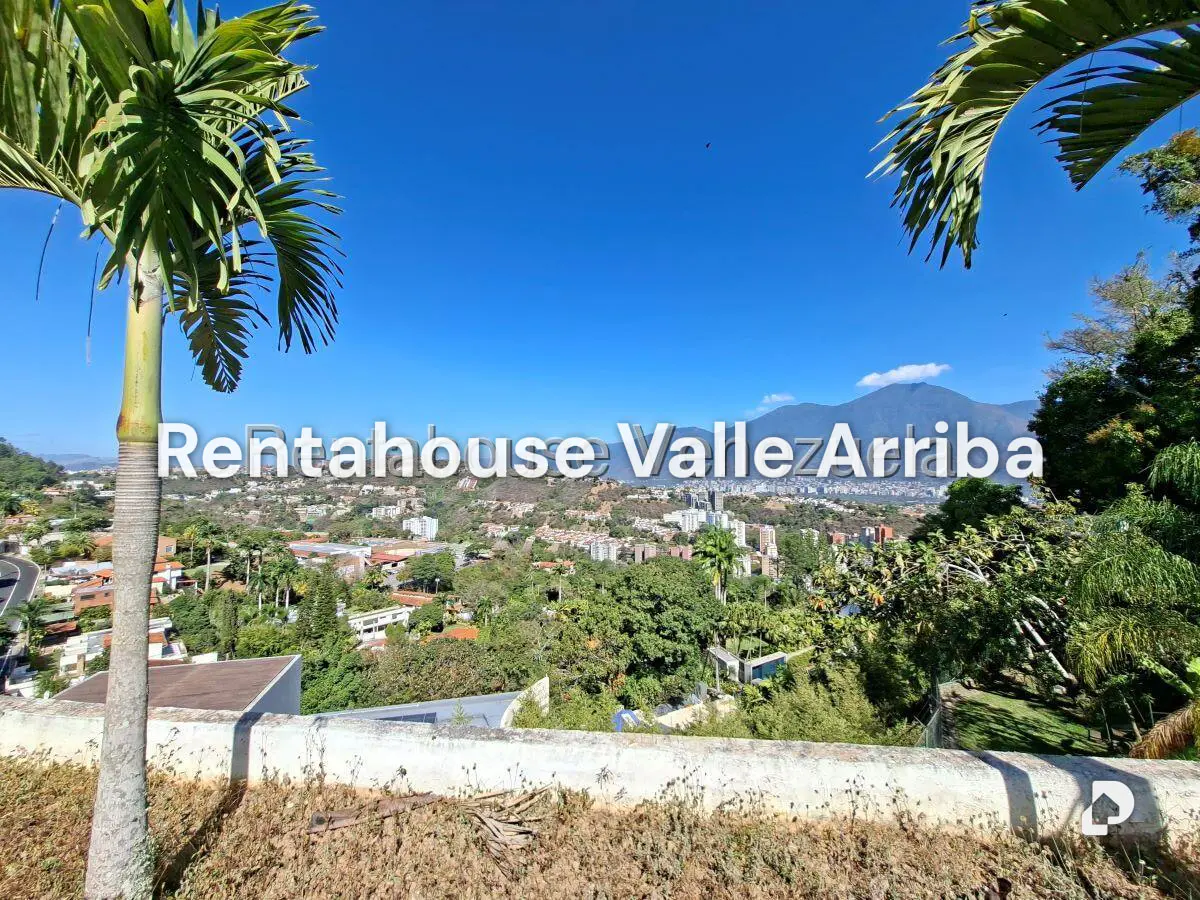 Casa en Cerro Verde, Caracas – 25