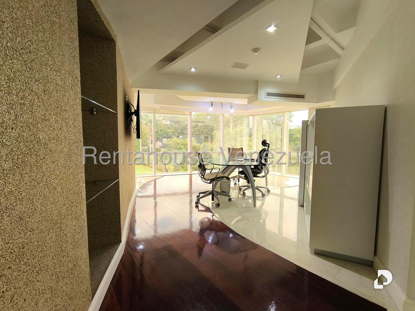 Oficina en Las Mercedes, Caracas – 28