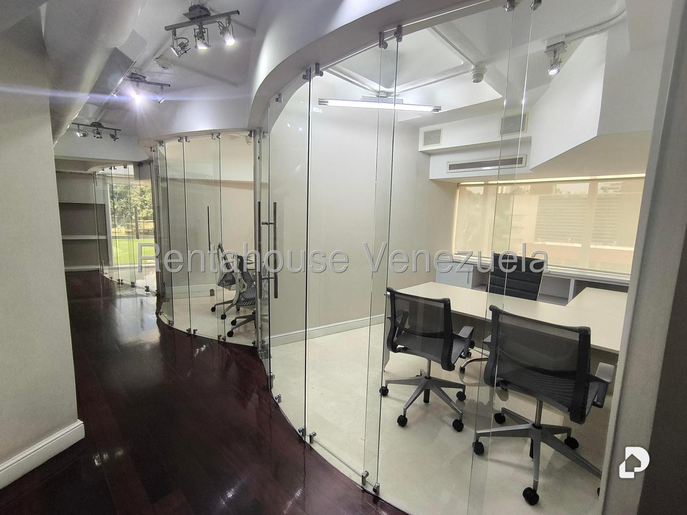 Oficina en Las Mercedes, Caracas – 8