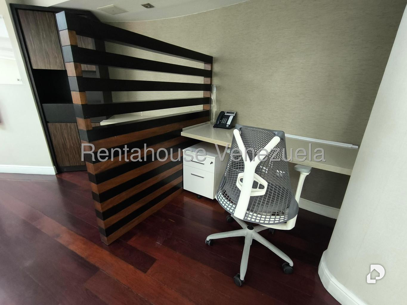 Oficina en Las Mercedes, Caracas – 13