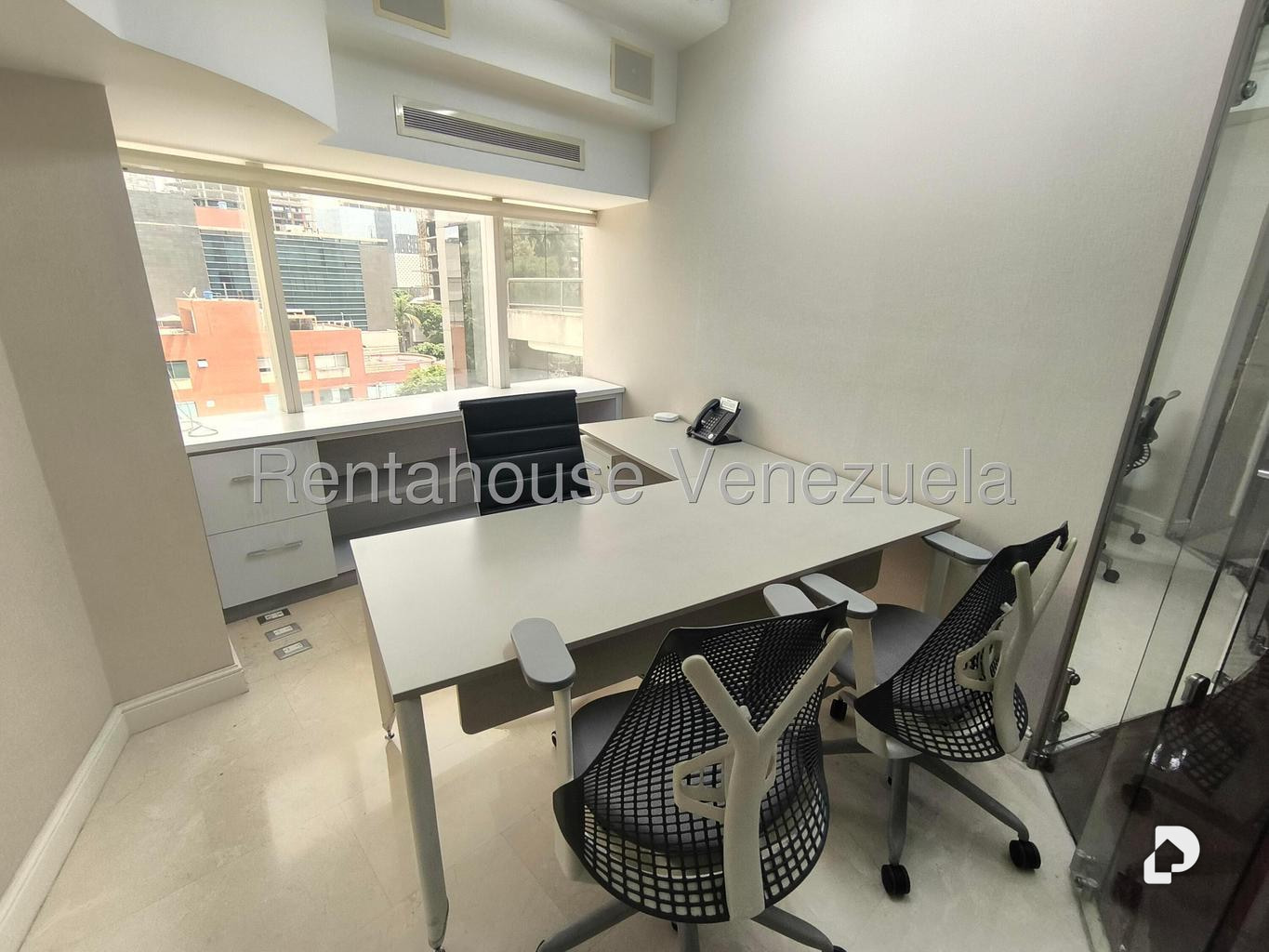 Oficina en Las Mercedes, Caracas – 10