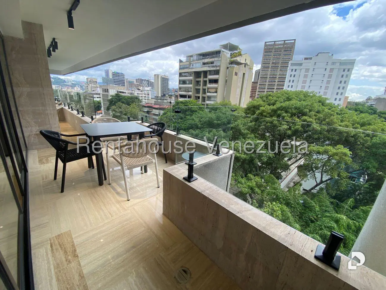 Apartamento en Altamira, Caracas – 9