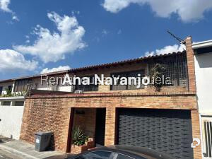 Casa en Alto Prado, Caracas – 24