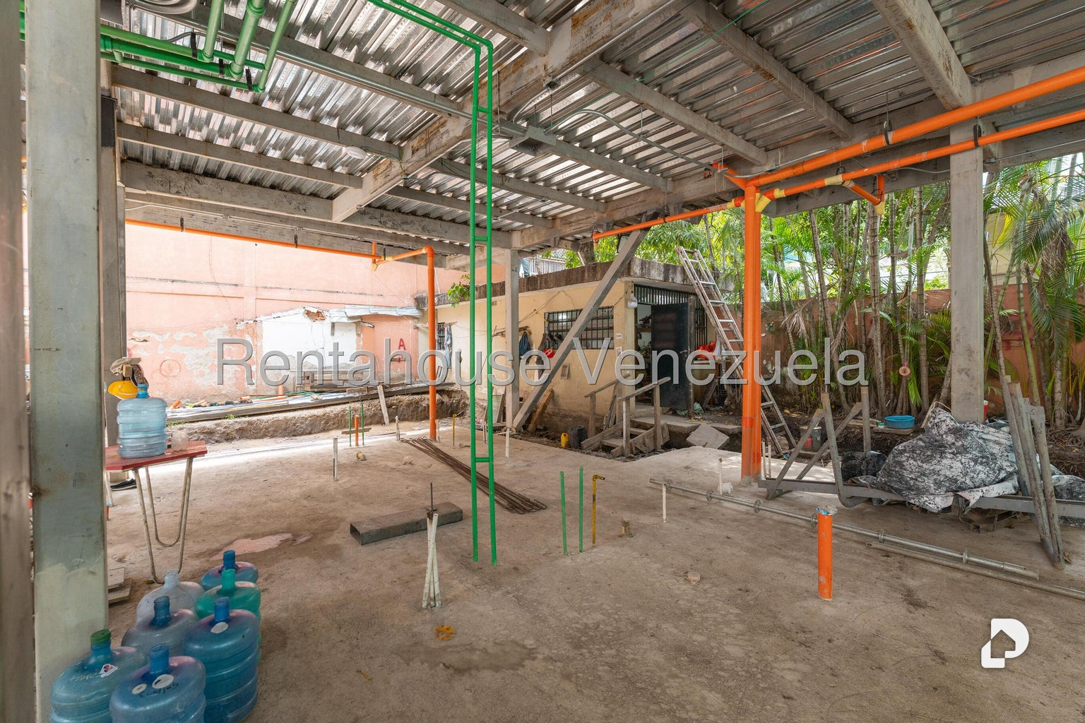 Land in La Floresta, Caracas – 6