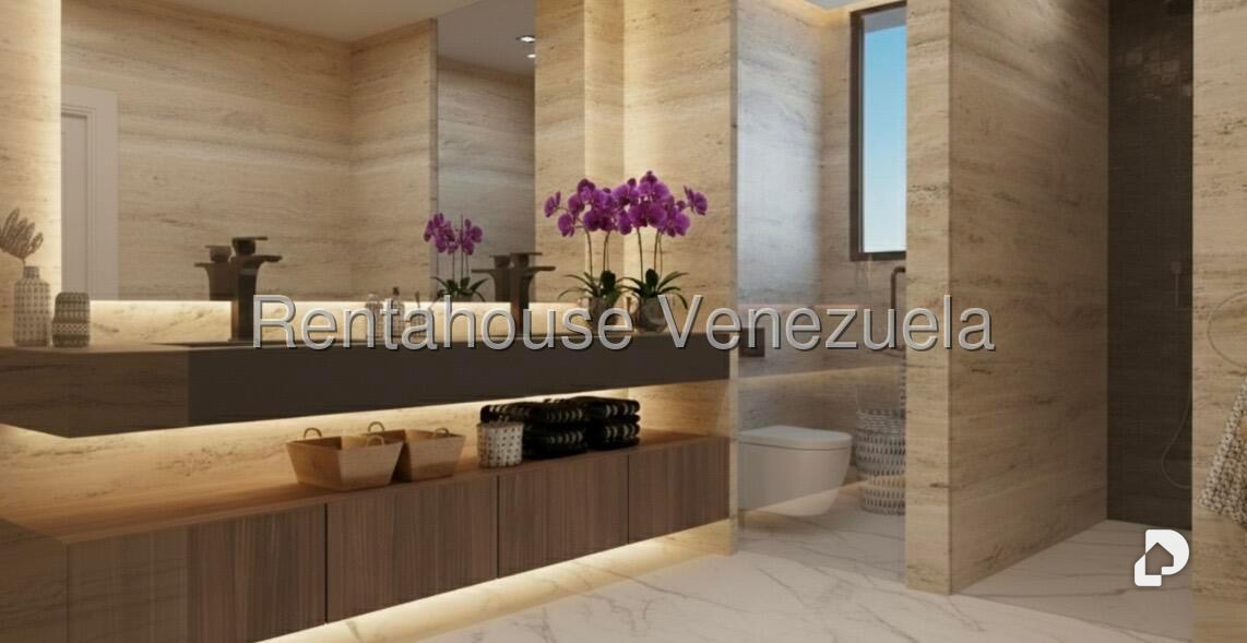 Land in La Floresta, Caracas – 28