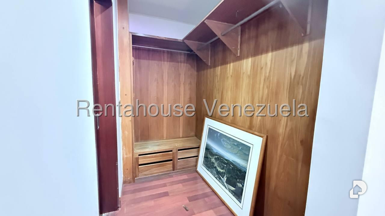 Apartamento en Los Dos Caminos, Caracas – 28