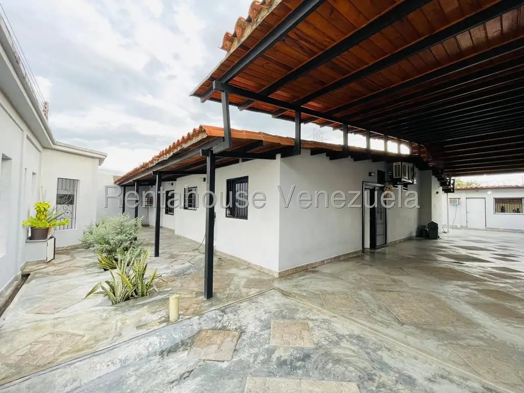 Casa en La Fontana, Maracay - 1