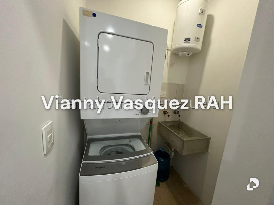 Apartamento en Campo Alegre, Caracas – 13