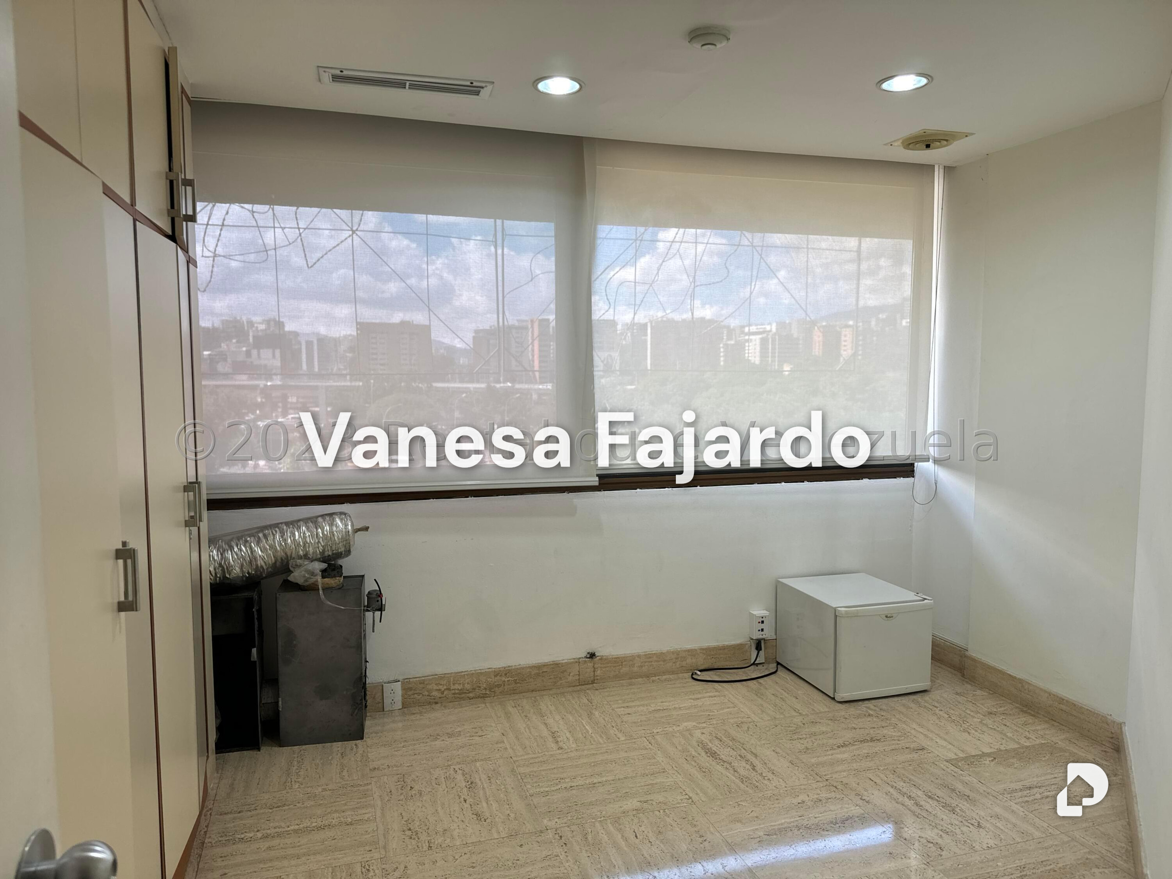 Oficina en Chuao, Caracas – 15