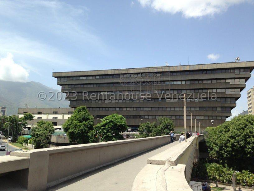 Oficina en Chuao, Caracas - 1