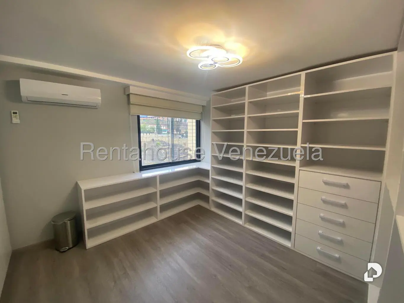 Apartamento en Lomas de La Alameda, Caracas – 16
