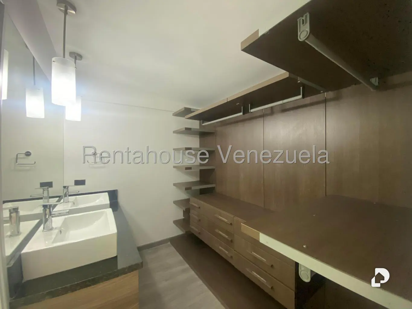 Apartamento en Lomas de La Alameda, Caracas – 11